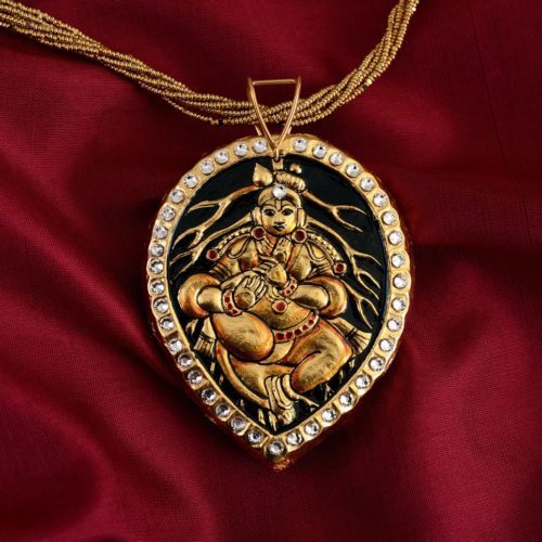 exquisite-tanjore-paintinglike-pendant-weavemaya-Bangalore-India-Maya-leaf-Krishna-white-border