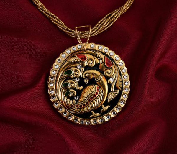 exquisite-tanjore-paintinglike-pendant-weavemaya-Bangalore-India-Maya-round-peacock-white-border