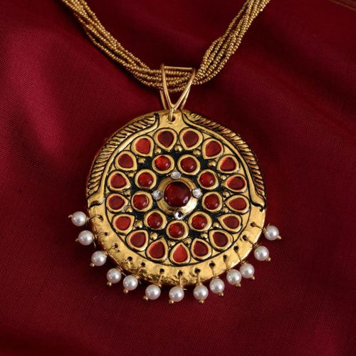 exquisite-tanjore-paintinglike-pendant-weavemaya-Bangalore-India-Maya-round-red-pearldrops