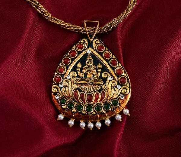 exquisite-tanjore-paintinglike-pendant-weavemaya-Bangalore-India-Maya-teardrop-Lakshmi-pearldrops